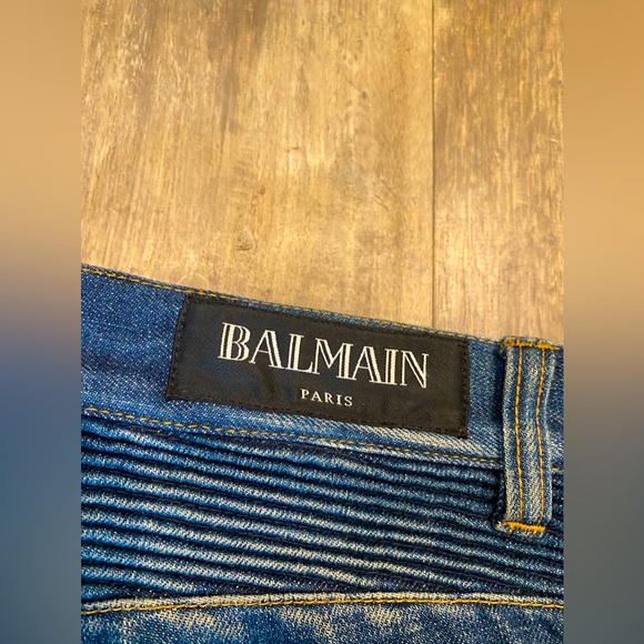 Balmain medium wash jeans size 29. Great condition. Lightly - Picture 2 of 4